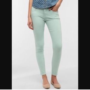 BDG Mid Rose Twig Ankle Jeans Size 25 Mint green
